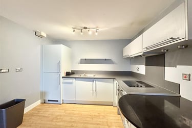 2 bed flat, Standard Hill, City Centre, Nottingham, NG16GL - Image 4